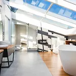 Privilege Otel